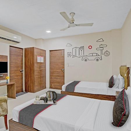 Hotel O The Kia Residency Hotel And Banquet Ahmedabad Exterior photo