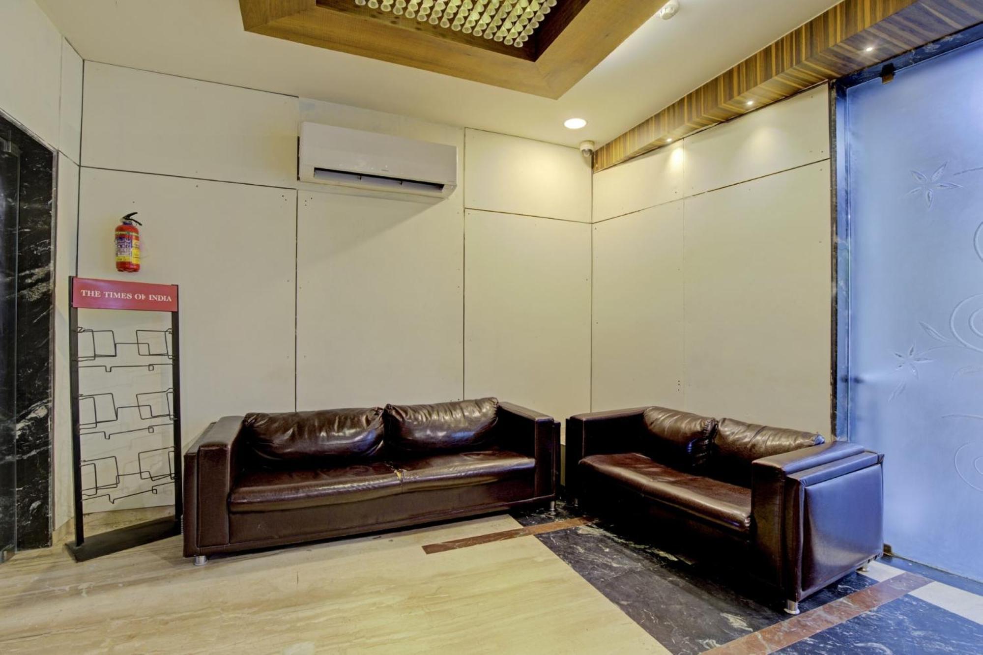 Hotel O The Kia Residency Hotel And Banquet Ahmedabad Exterior photo