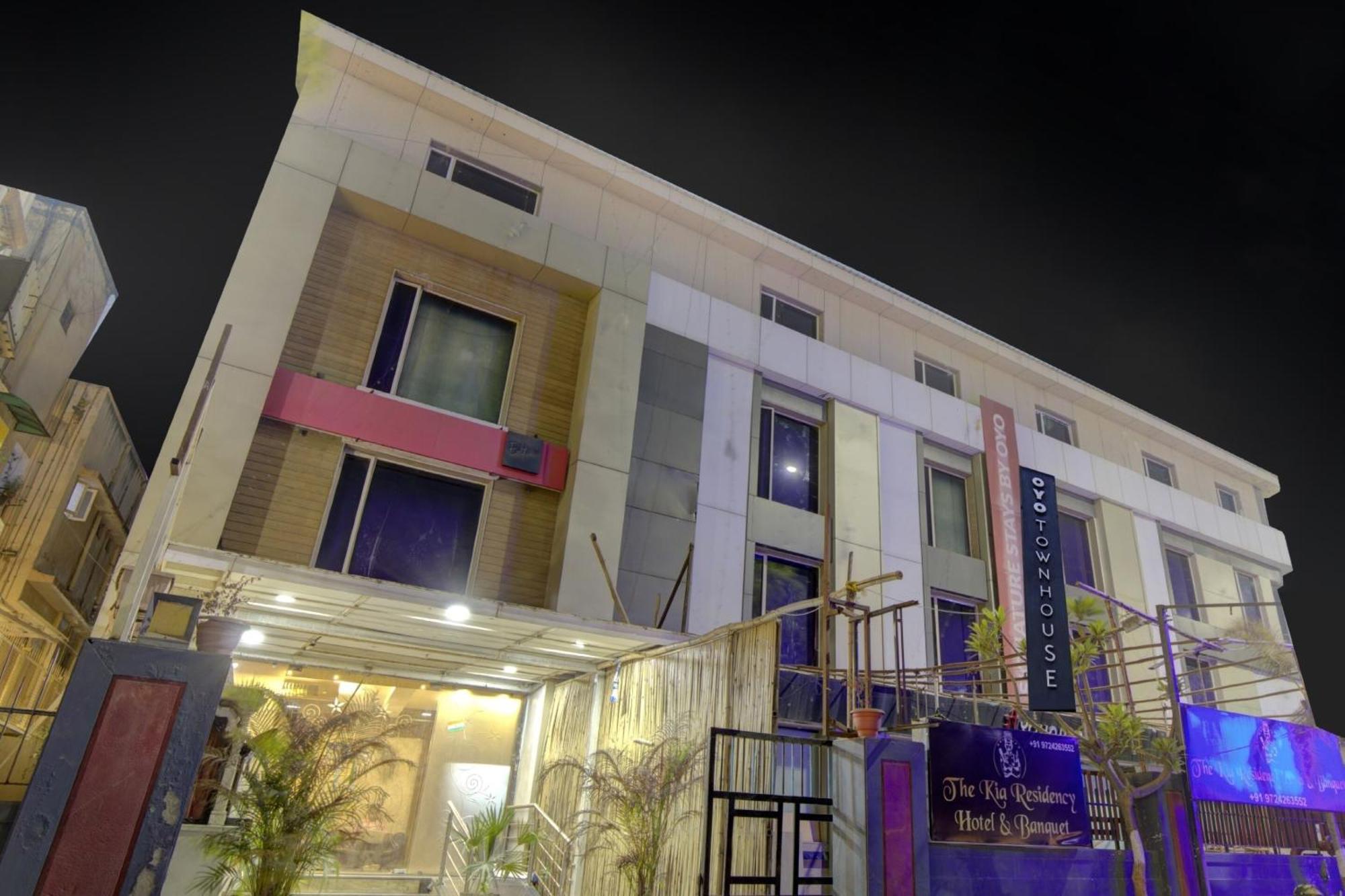 Hotel O The Kia Residency Hotel And Banquet Ahmedabad Exterior photo