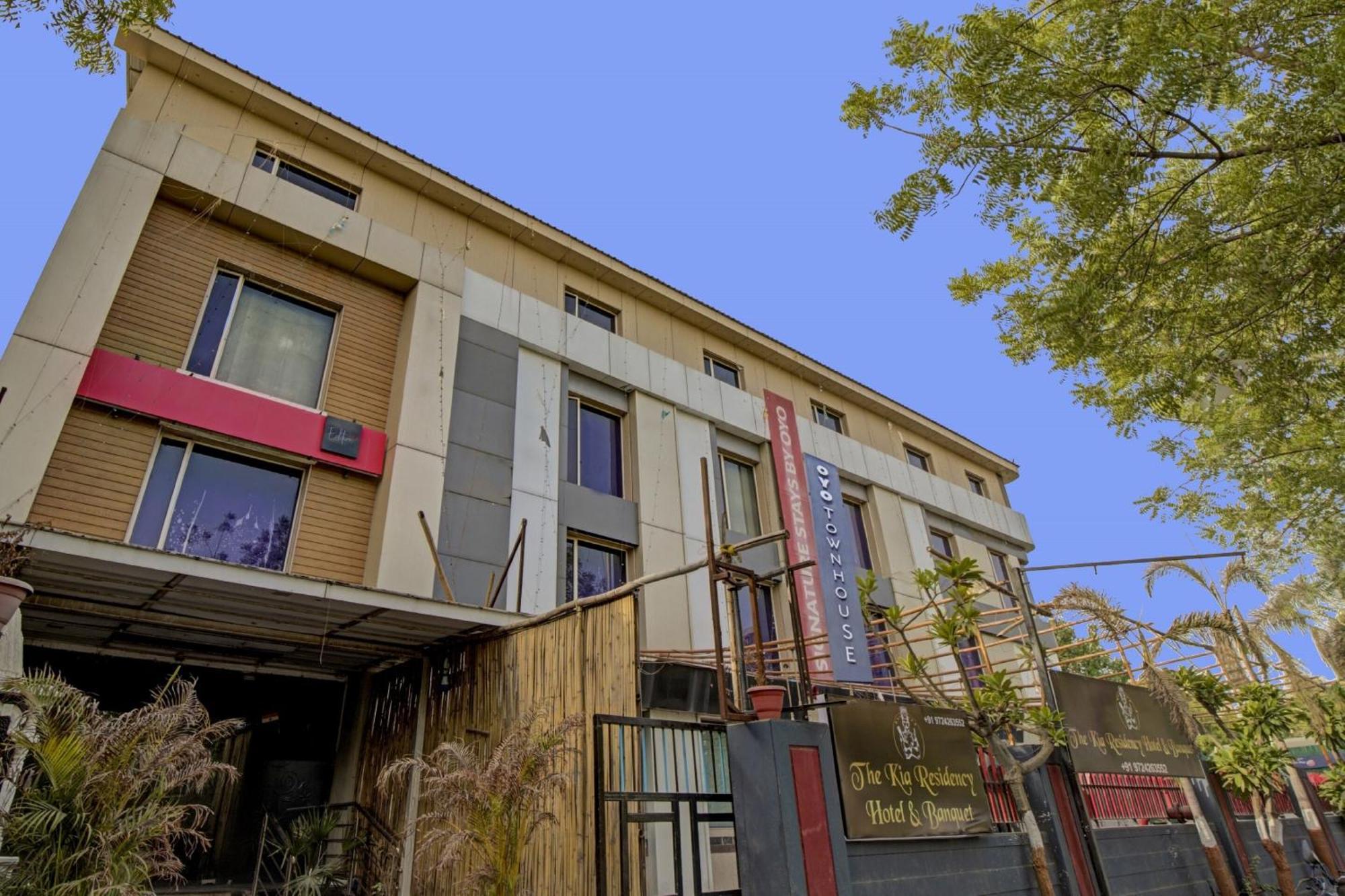 Hotel O The Kia Residency Hotel And Banquet Ahmedabad Exterior photo